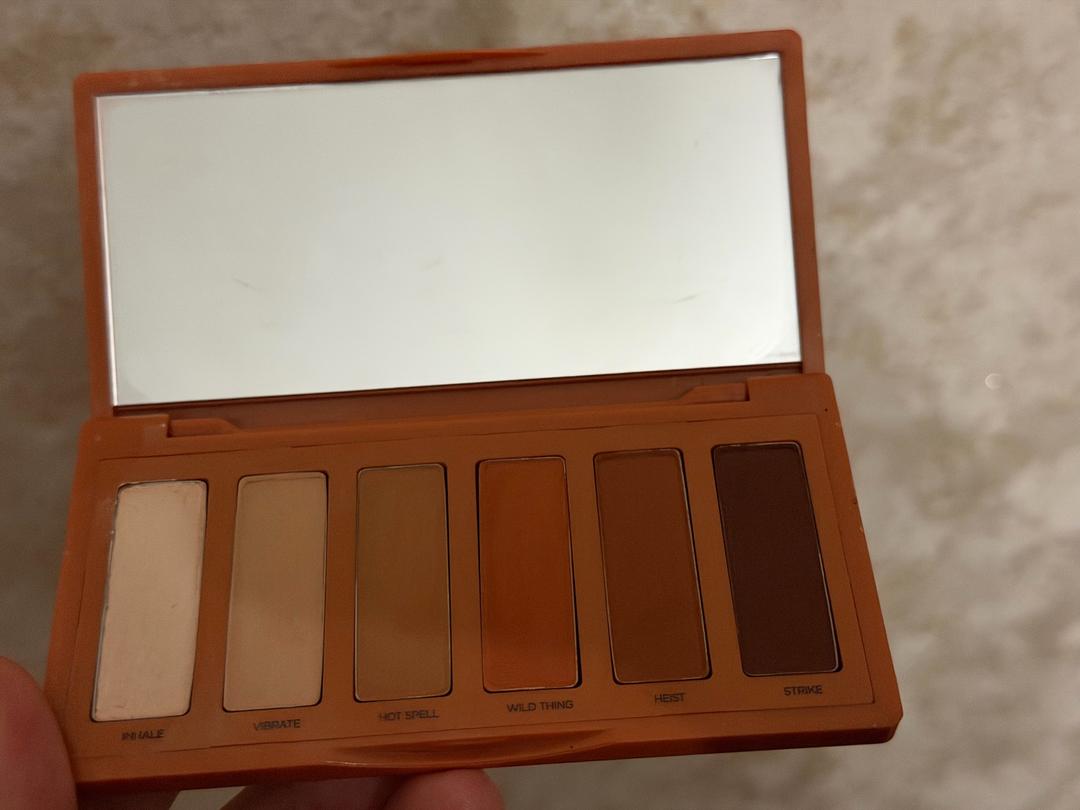 Urban Decay Палетка теней Urban Decay Naked Petite Heat — фото 2