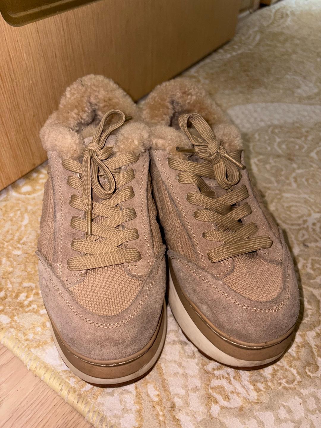 UGG Кроссовки UGG — фото 2