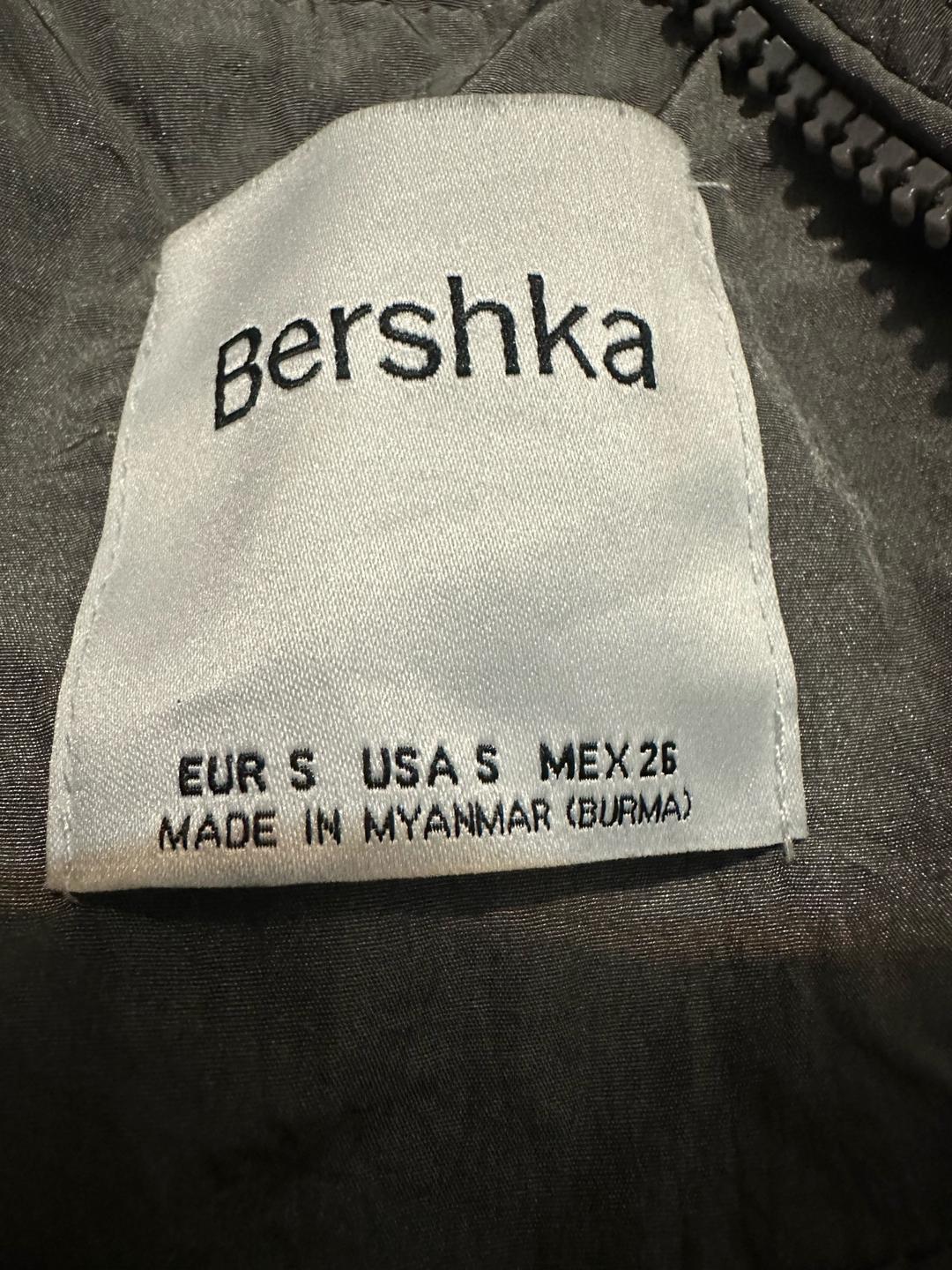 Bershka Новая ветровка Bershka — фото 2