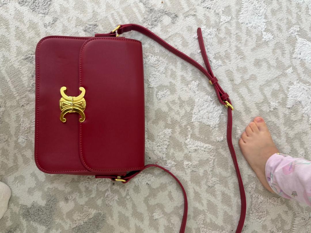 Celine Кожаная Красная сумка — фото 2