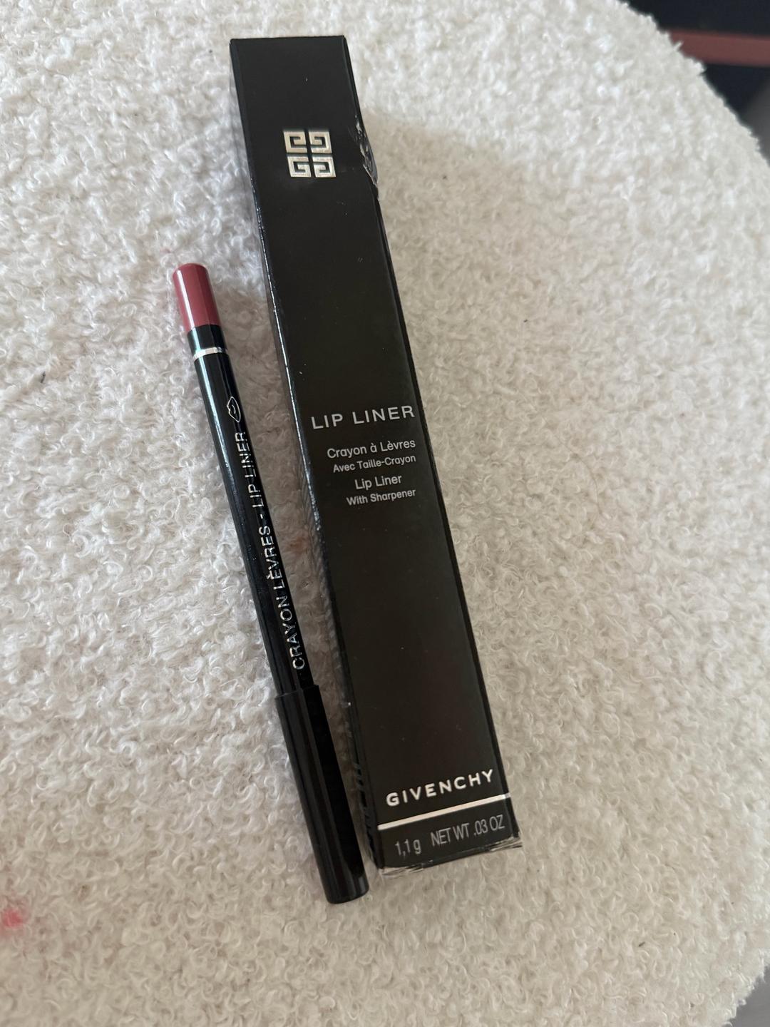 Givenchy Карандаш для губ Givenchy Уценка 🤍  есть повреждения на коробке — фото 2