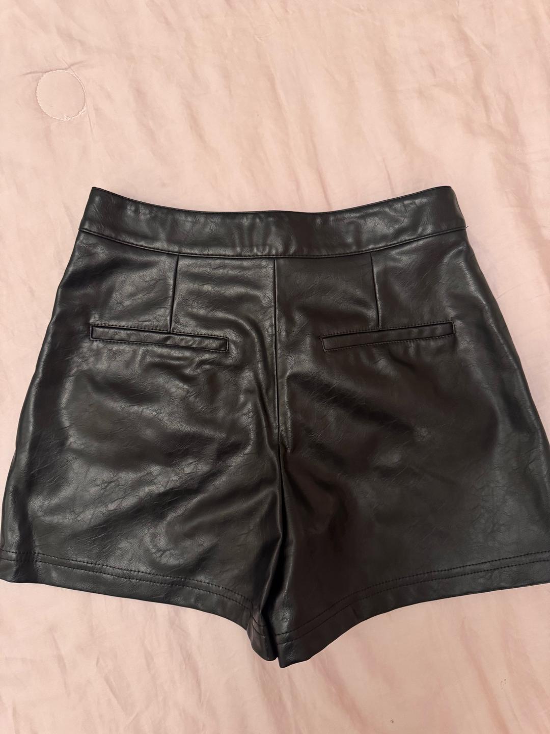 Zara Шорты ZARA из экокожи — фото 2