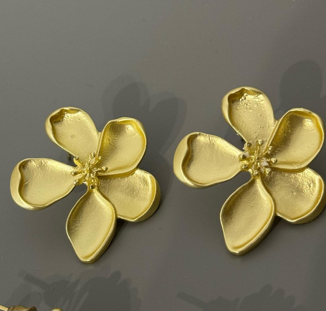 Stradivarius Разные сережки и Колье-чокер с кристаллами — фото 2
