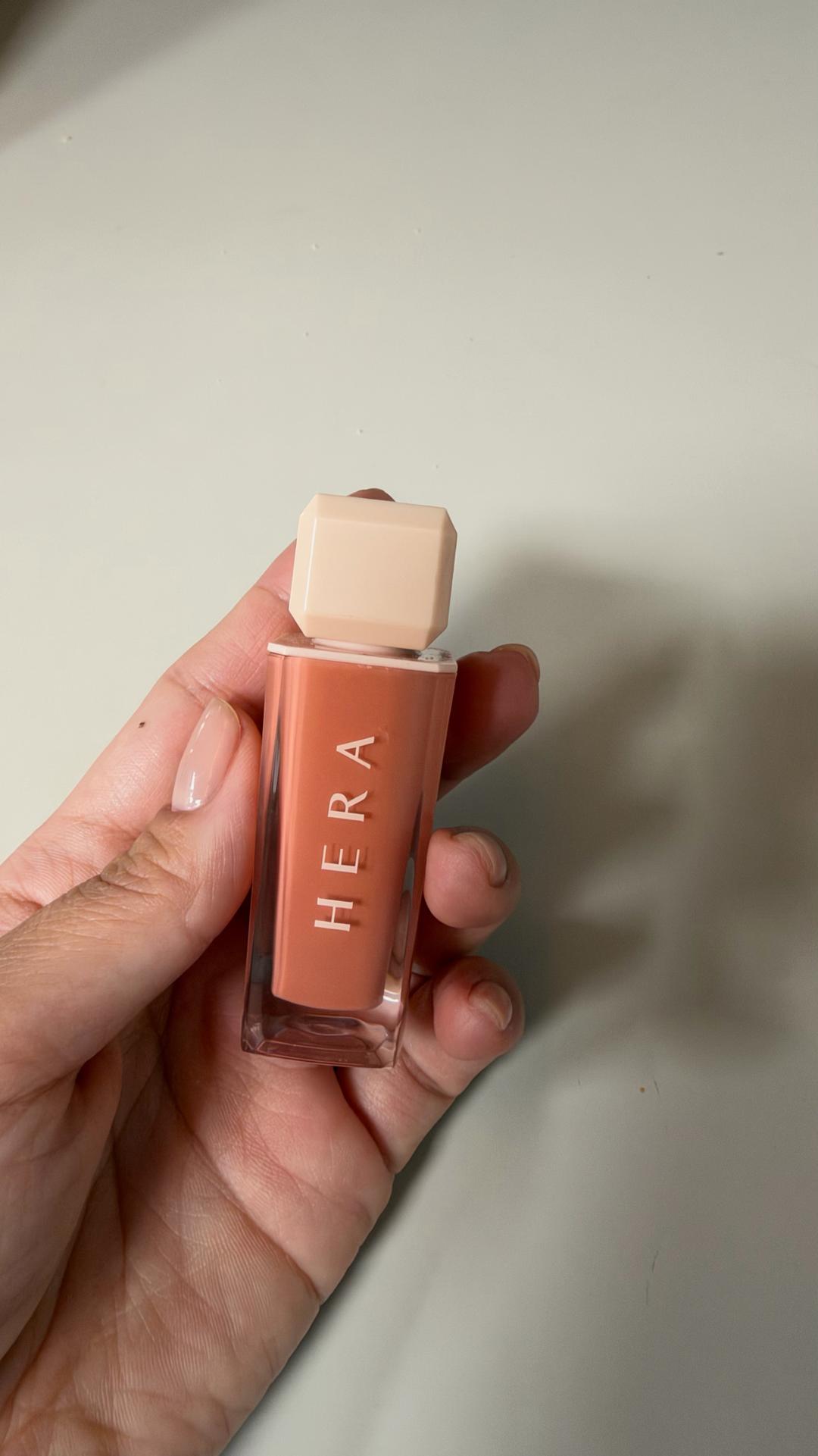 Hera Collection Блеск для губ Sensual Spicy Nude Gloss 432 — фото 2