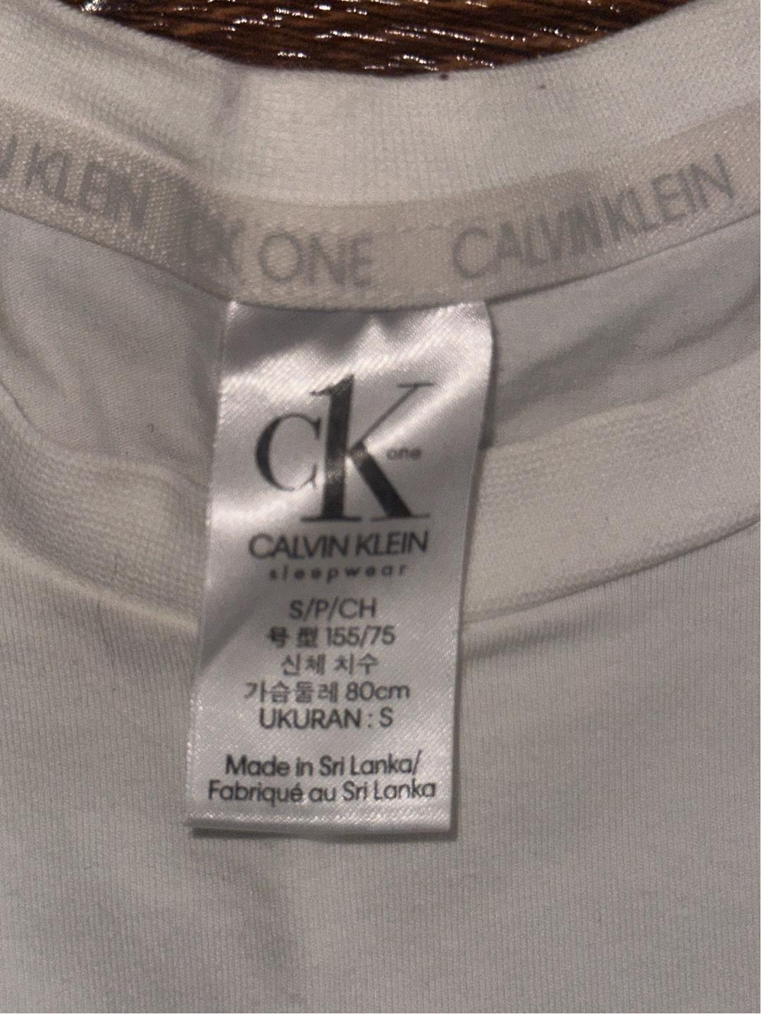 Calvin Klein белая футболка calvin klein — фото 2