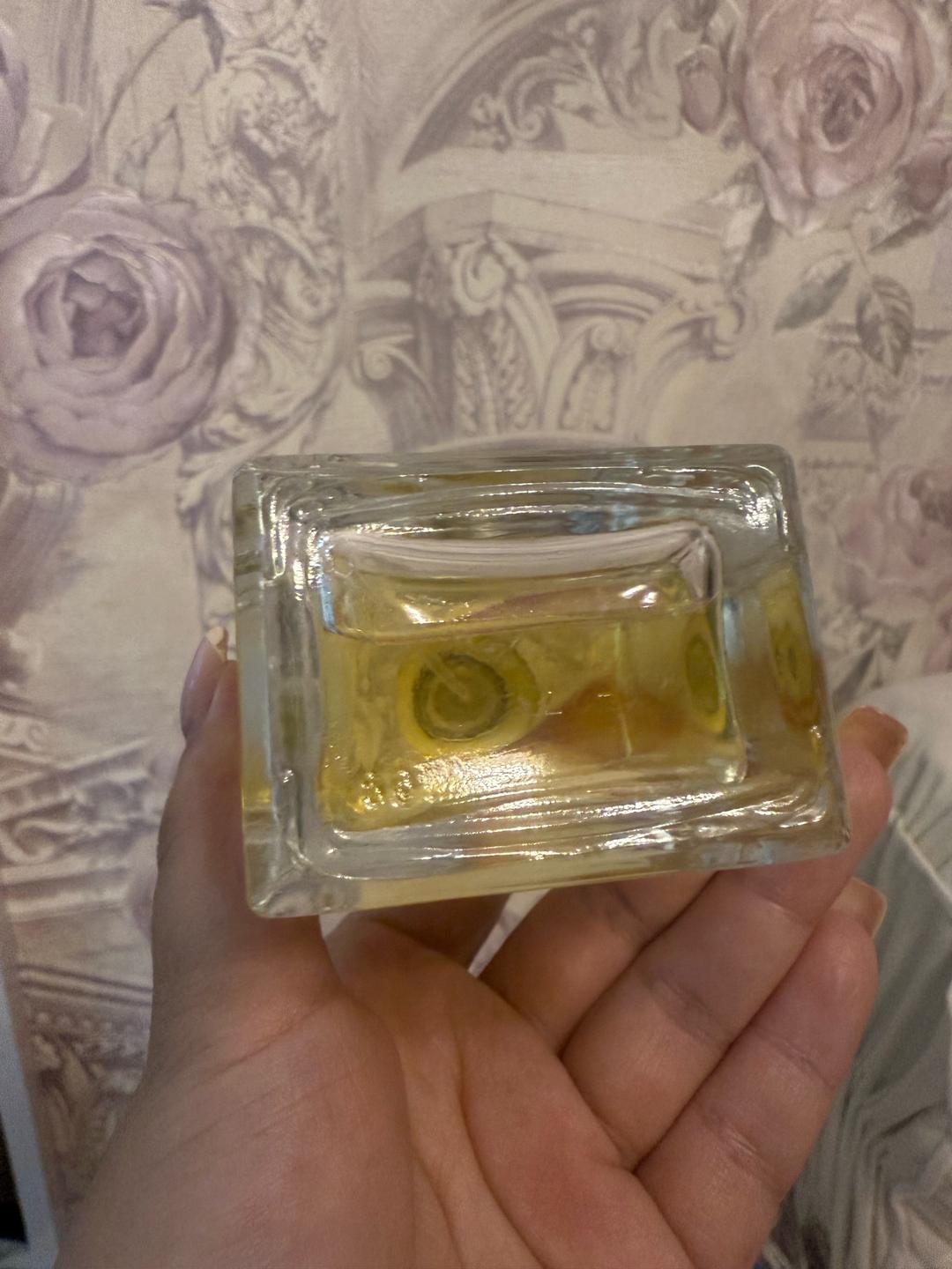 Essential Parfums Paris Новые духи essential divine vanille — фото 2
