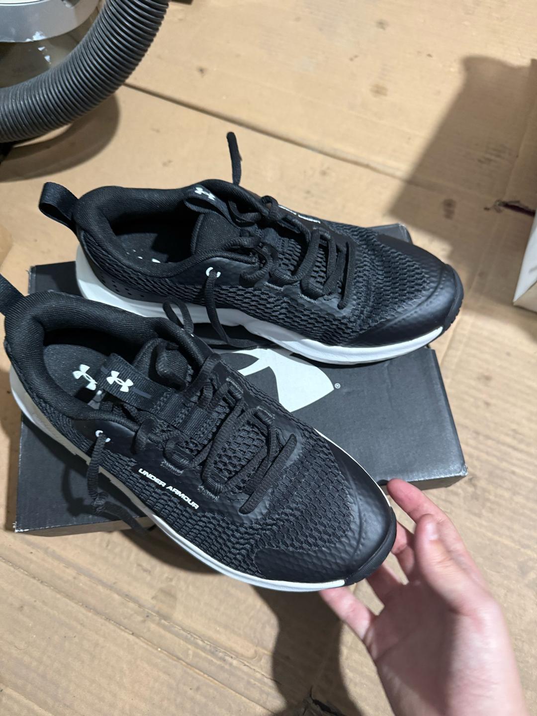 Under Armour Кроссовки Under Armour — фото 2
