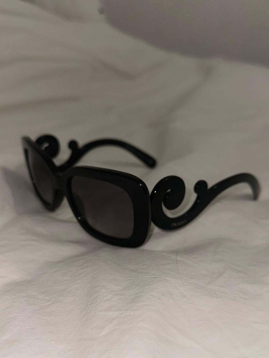 Prada Солнцезащитные очки Prada Minimal Baroque SPR 270 — фото 2