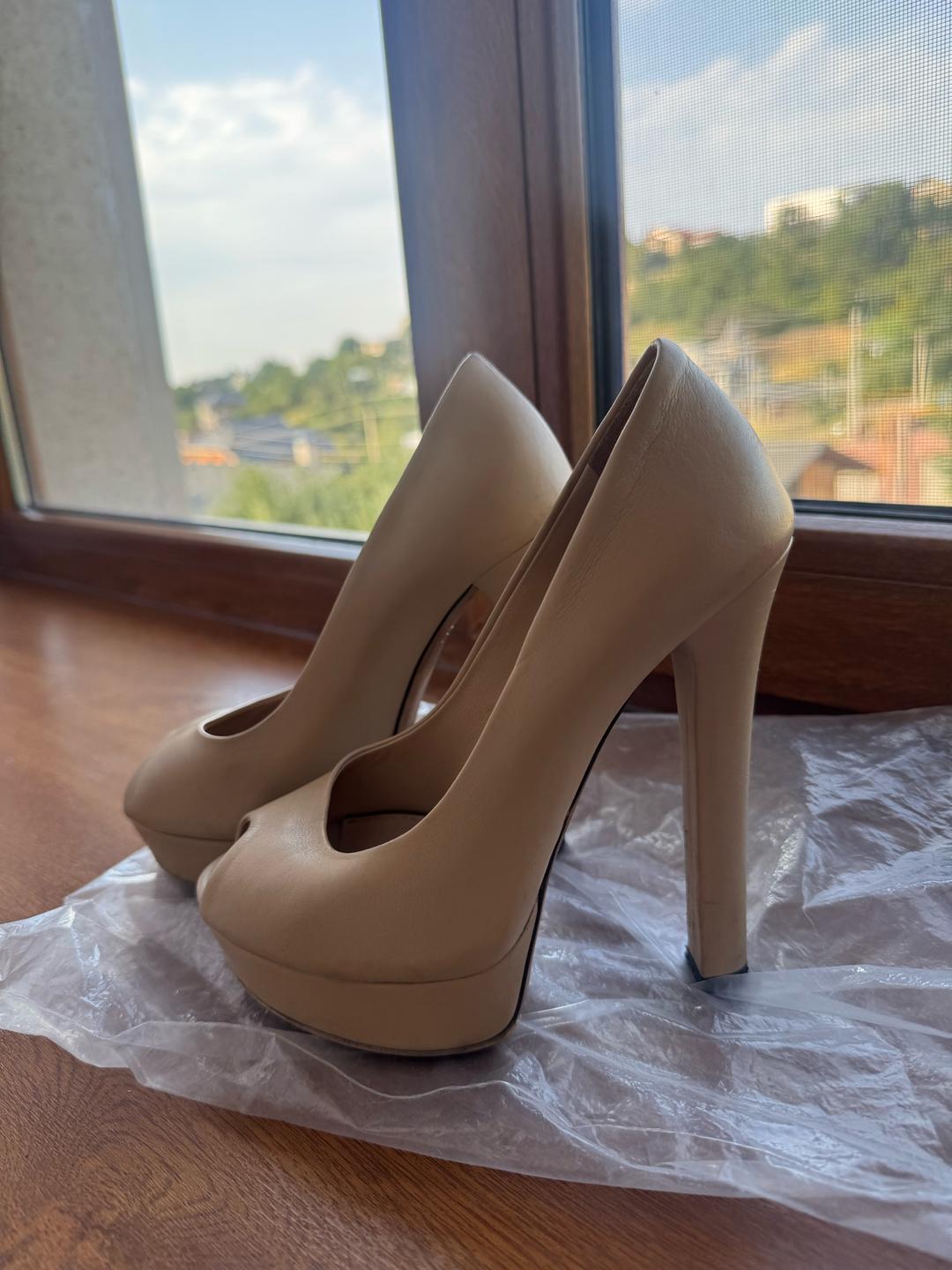 Gucci Продам кожанные туфли Gucci — фото 2