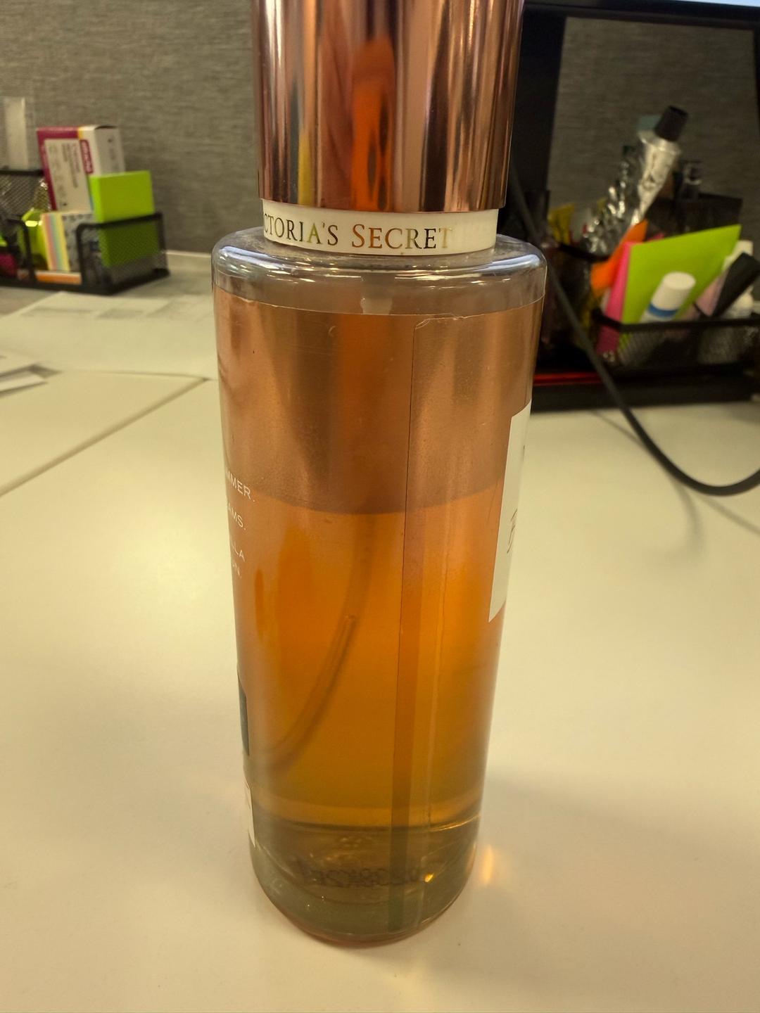 Victoria's Secret Спрей для тела Victoria's Secret Bare Vanilla Sunkissed — фото 2