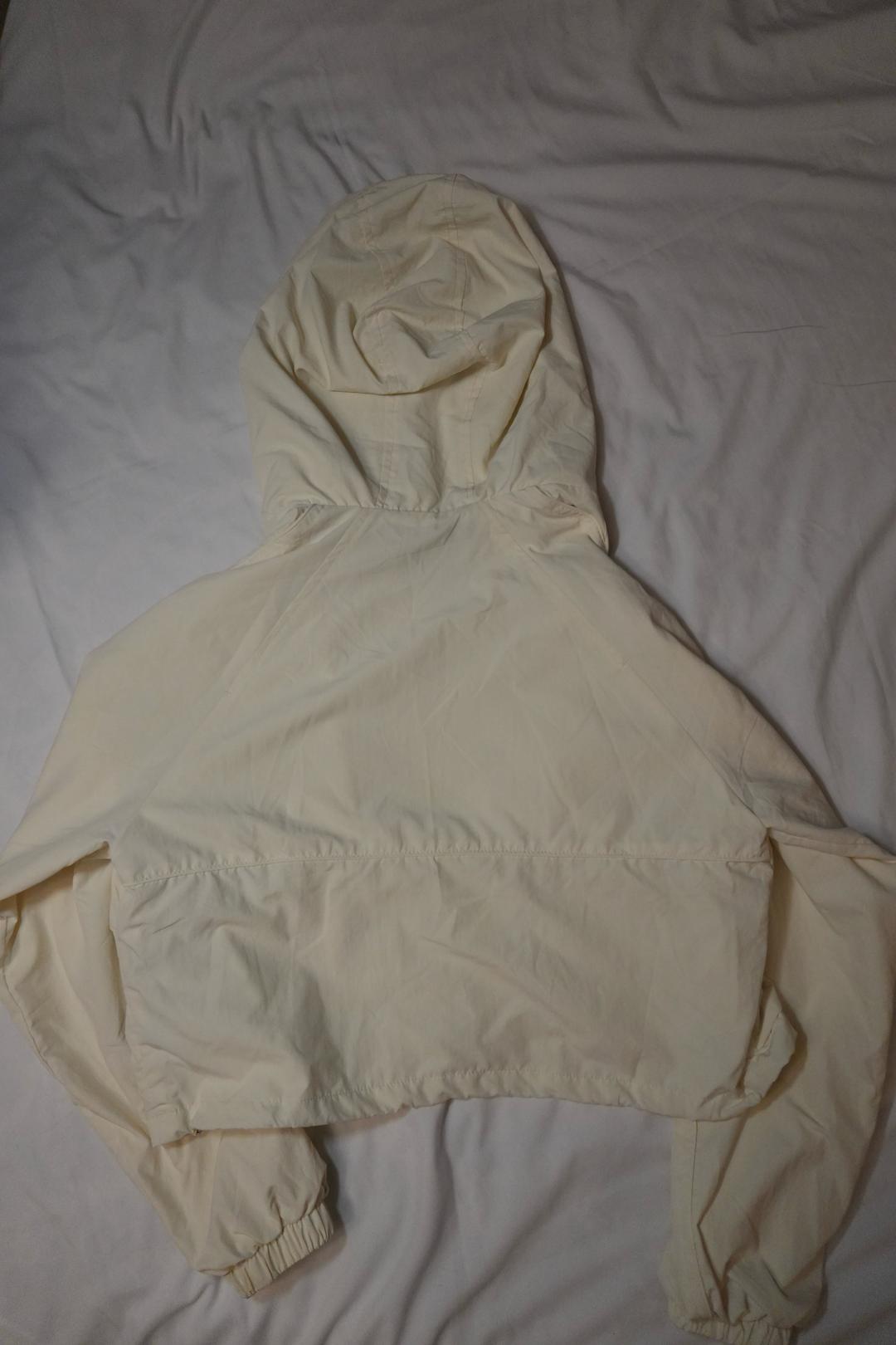 Pull & Bear Куртка с капюшоном PULL&BEAR бежевого цвета — фото 2