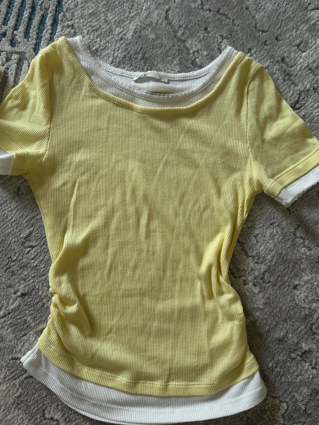 Zara Футболки сливочного цвета — фото 2