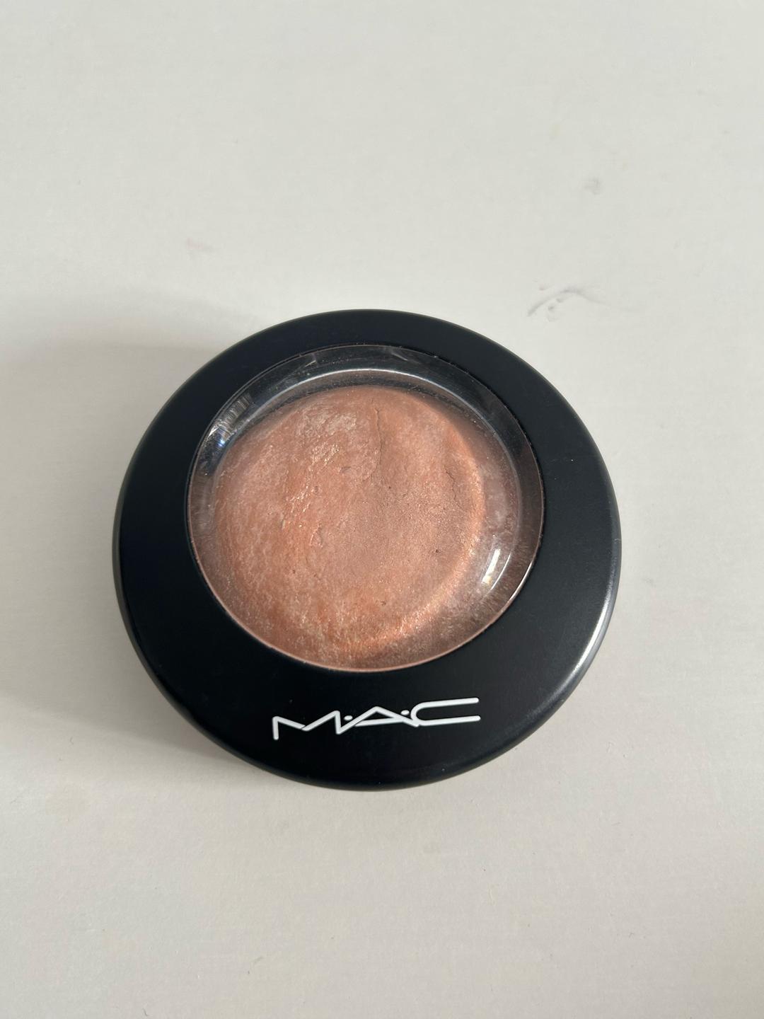 MAC Хайлайтер MAC Mineralize Skinfinish Soft & Gentle — фото 2