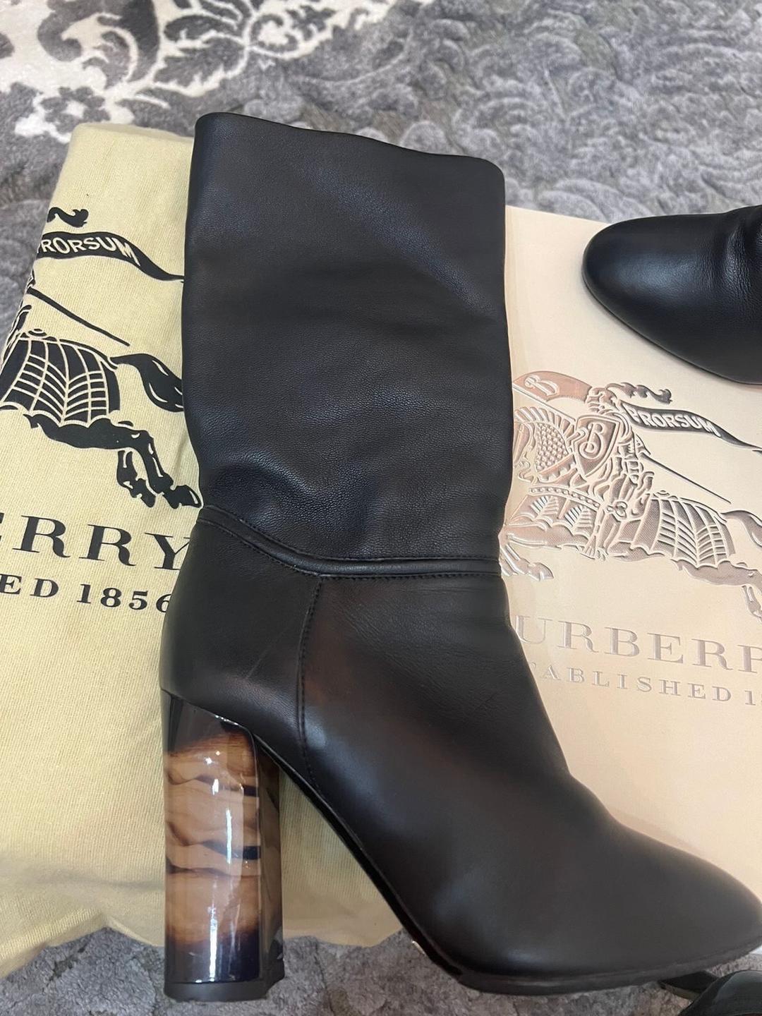 Burberry Осенние сапоги Burberry  — фото 2