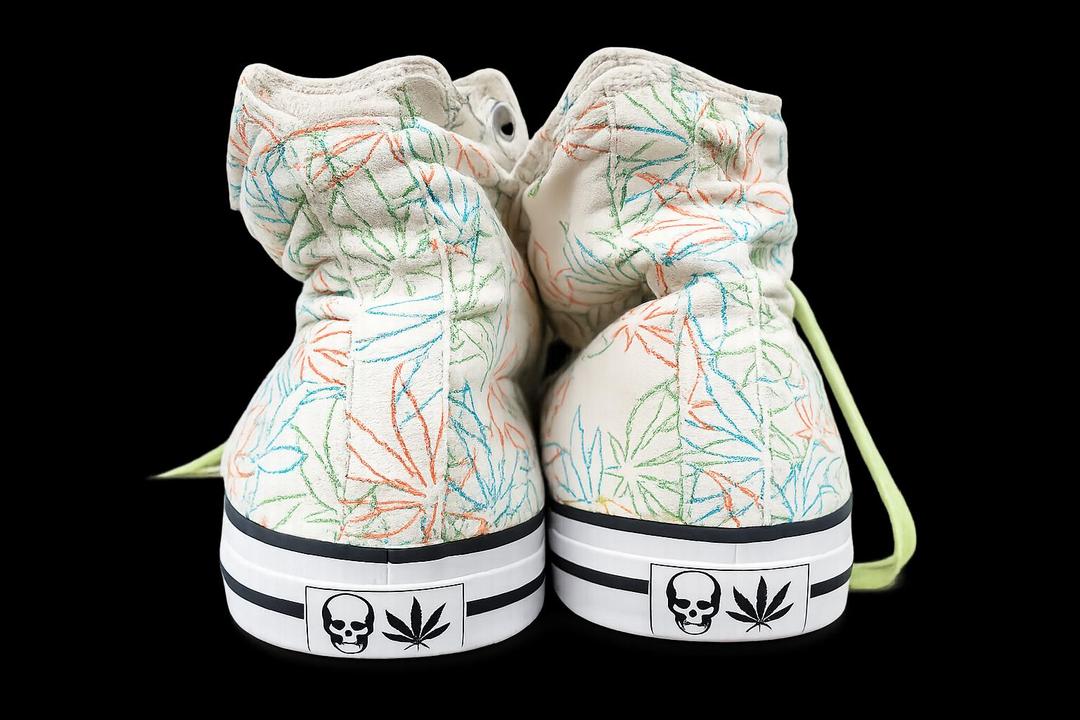 Lucien Pellat-Finet Lucien Pellat-Finet Cannabis Leaf High Top Canvas Sneakers — фото 2