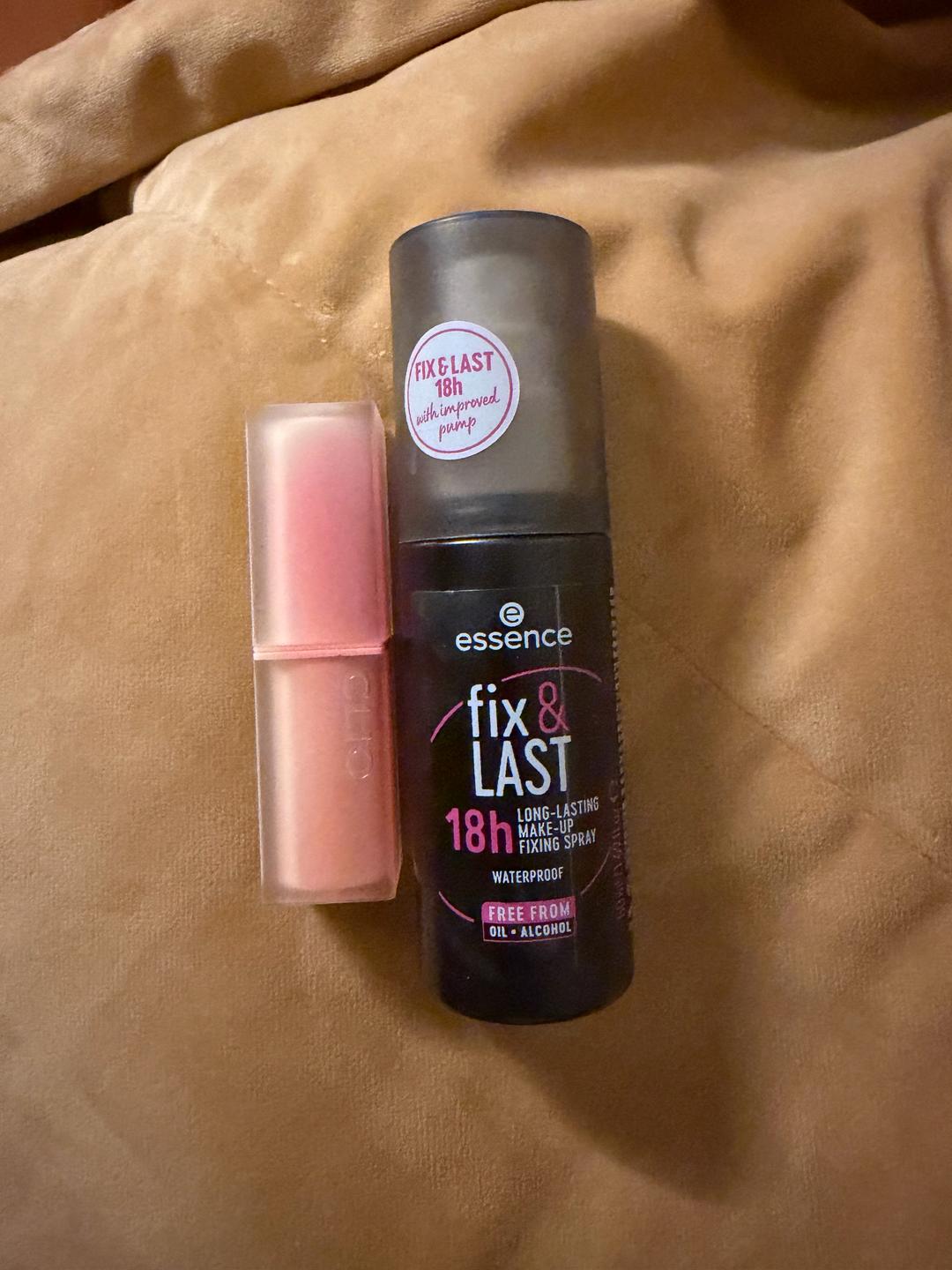 Clio Clio помада + фиксатор essence — фото 2