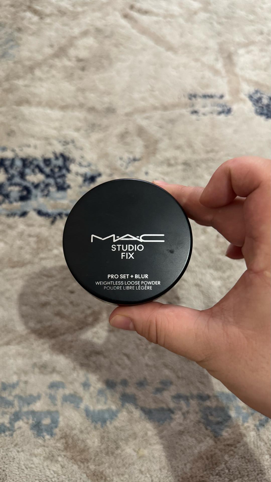 MAC Cosmetics Пудра M.A.C Studio Fix Pro Set Blur Weightless Loose Powder рассыпчатая Medium D — фото 2