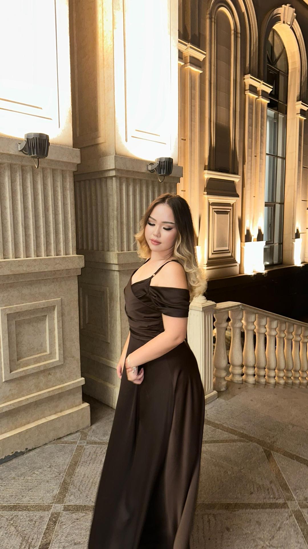Нет бренда Вечернее платье макси с открытыми плечами — фото 2