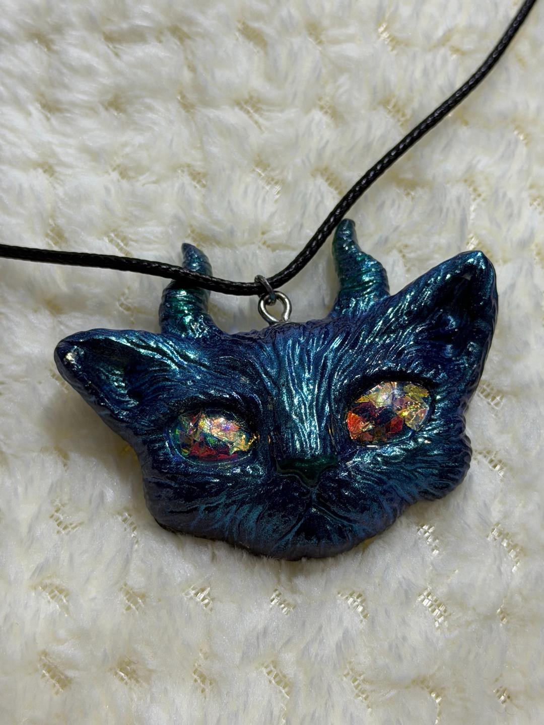 Handmade (ручная работа) Кулон с котом ,на шнурке. — фото 2