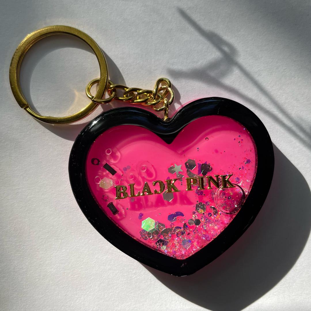 Handmade (ручная работа) Брелок BLACKPINK с жидкостью — фото 2