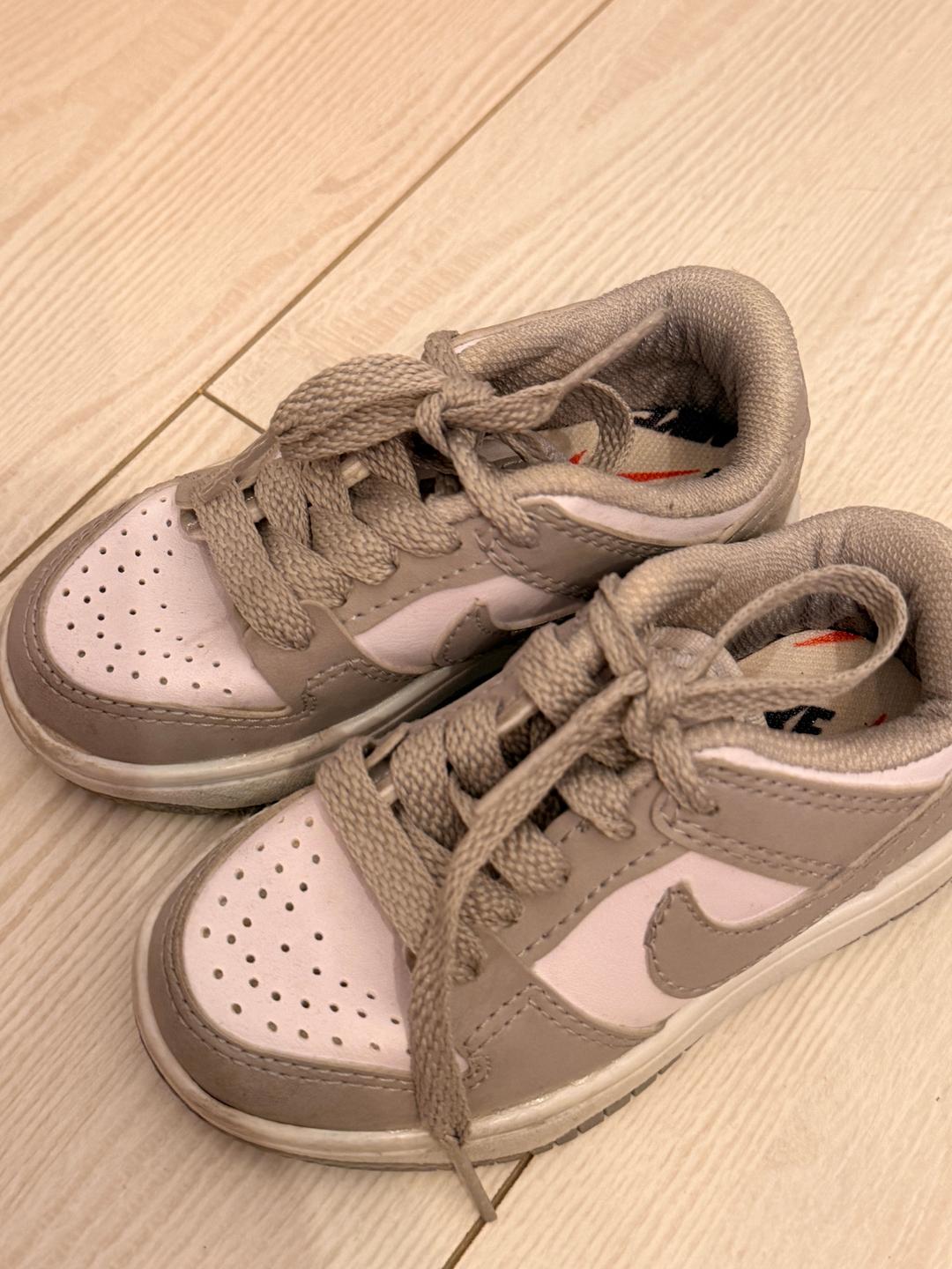 Nike Детские кроссовки 🤍🩶 — фото 2