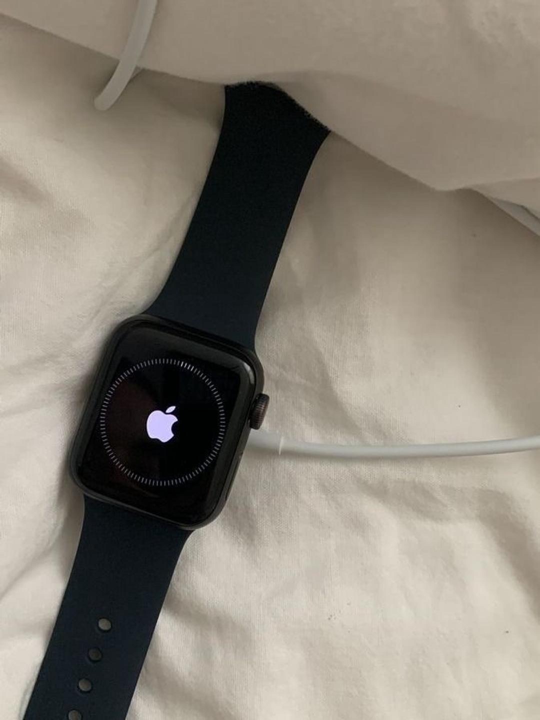 Apple Apple Watch 9 41 mm — фото 2