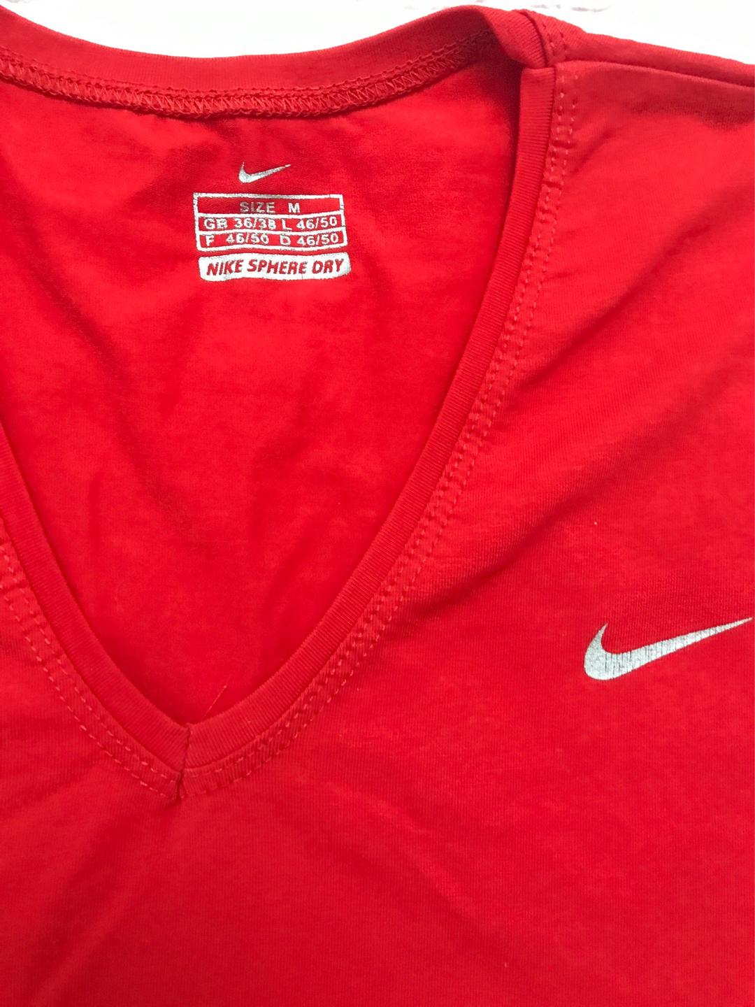Nike Женская футболка Nike — фото 2