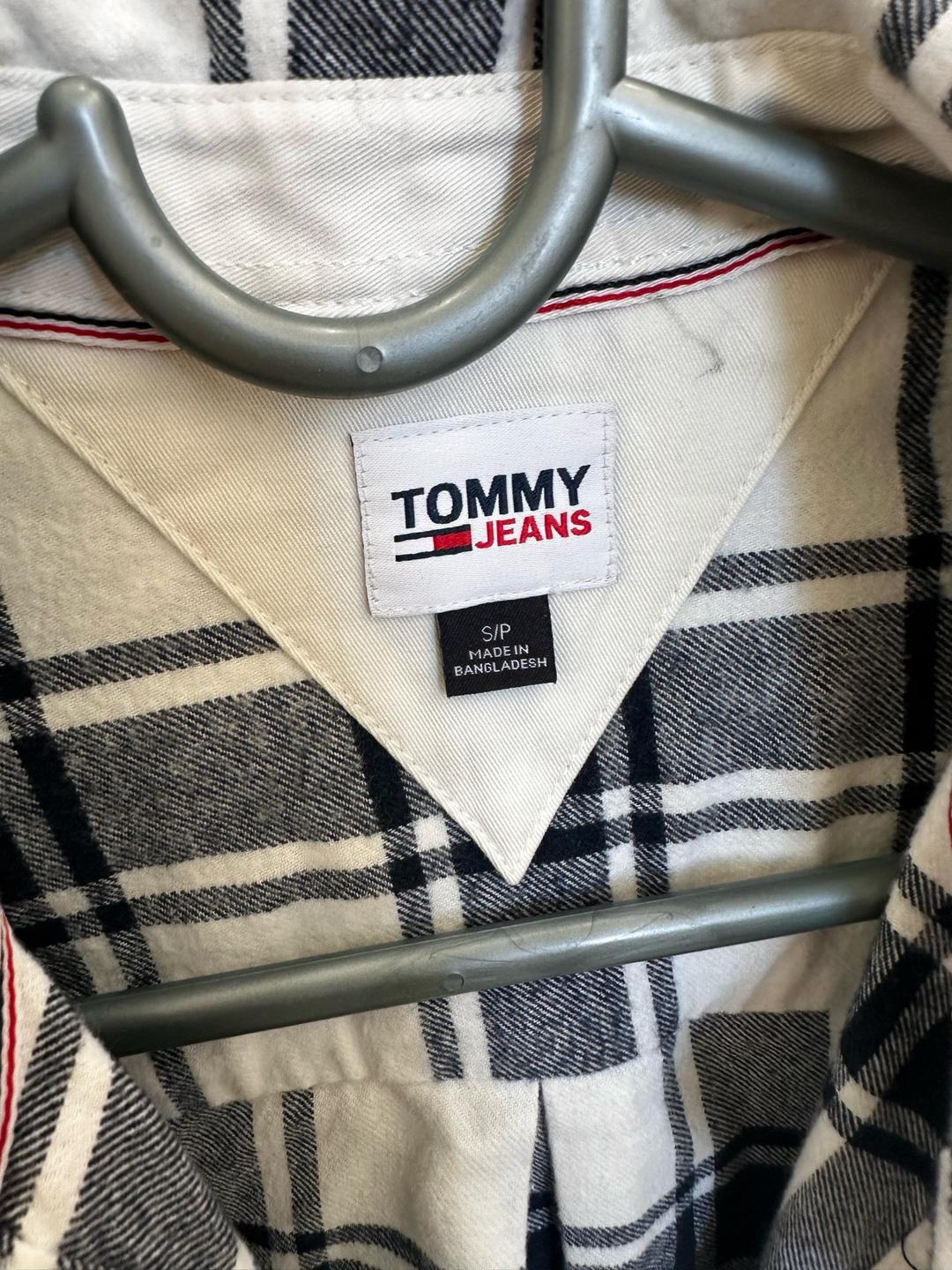 Tommy Jeans Платье-рубашка Tommy Jeans в клетку — фото 2