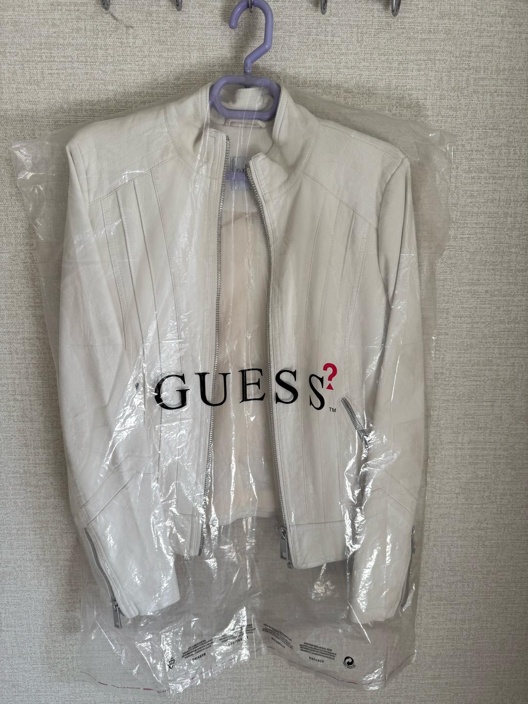 GUESS Кожаная куртка — фото 2