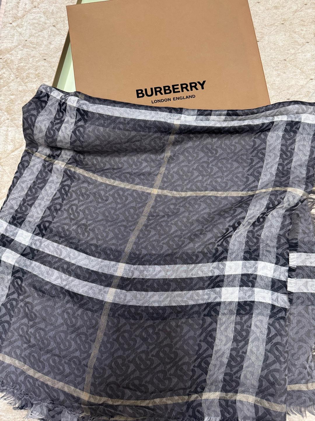 Burberry Продам шарф Burberry — фото 2