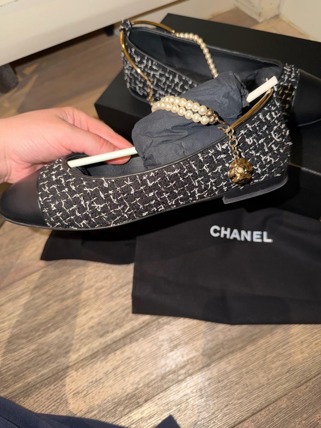 Chanel Балетки Chanel из твида и кожи с жемчугом — фото 2