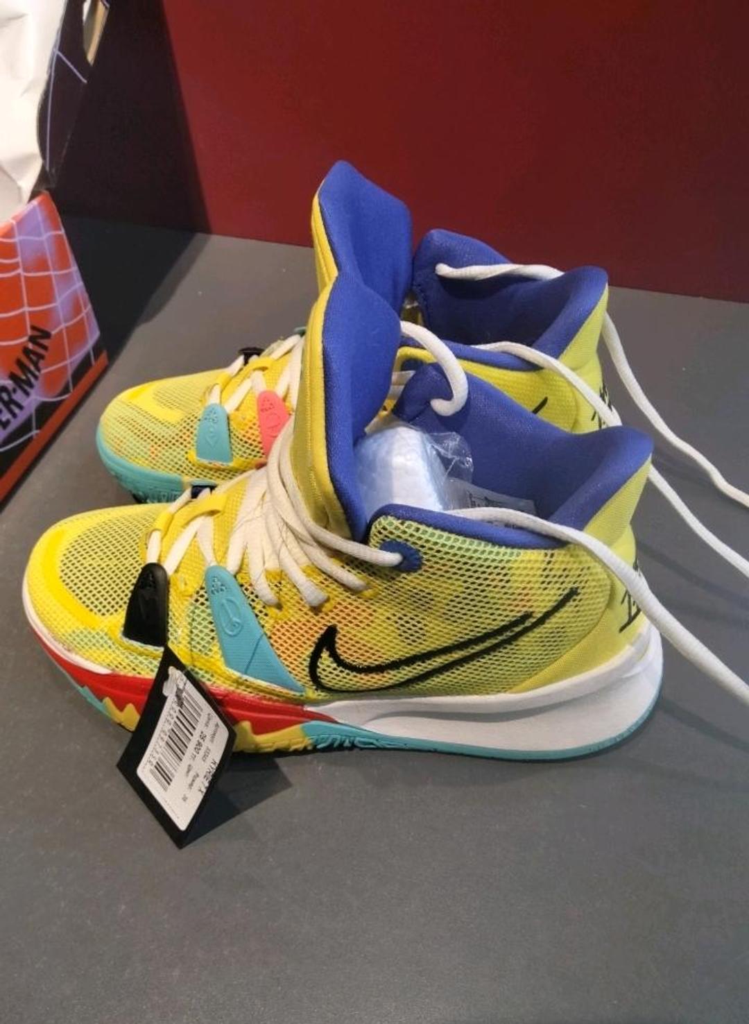 Nike Kyrie Баскетбольные кроссовки — фото 2