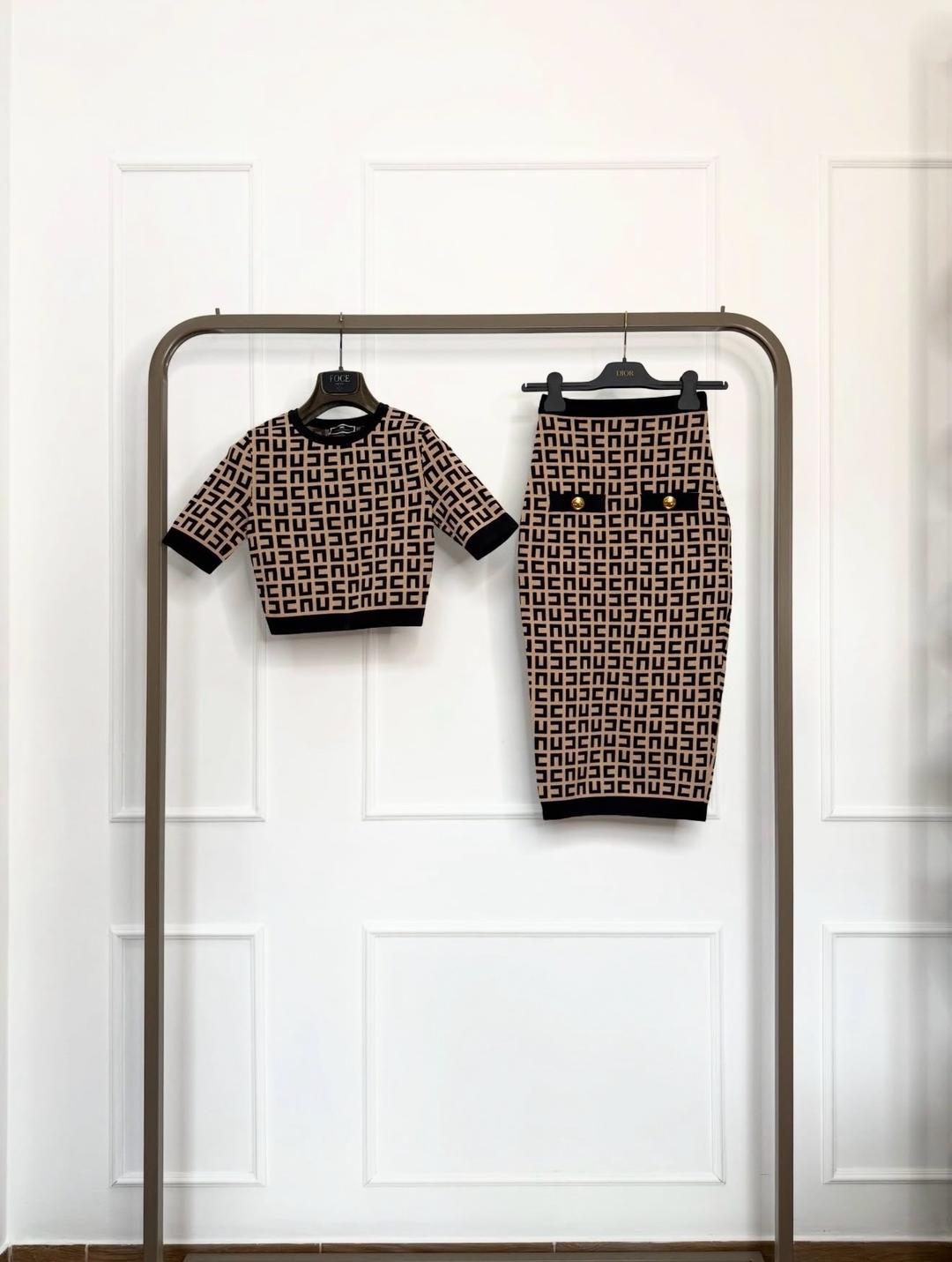 Elisabetta Franchi Костюм ELISABETTA FRANCHI — фото 2