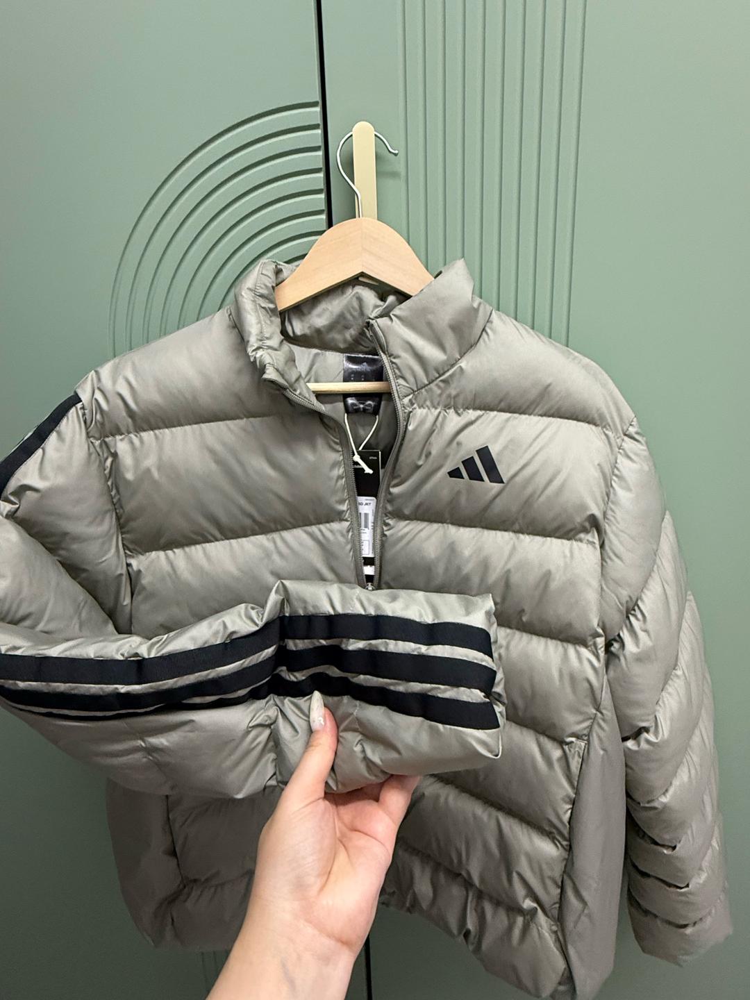 Adidas Женская куртка adidas — фото 2