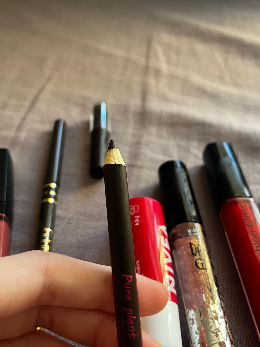 Eveline Cosmetics Набор косметики, помады, блеск, мист для тела, бальзам, карандаши — фото 2