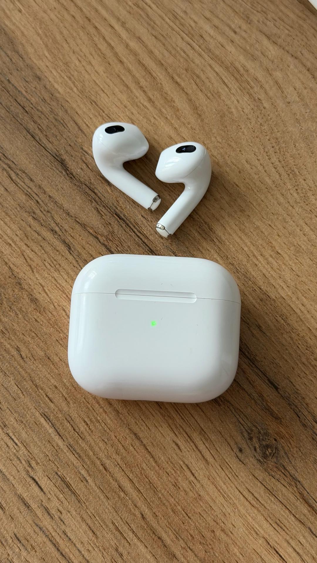 Apple Наушники Apple AirPods 3 — фото 2