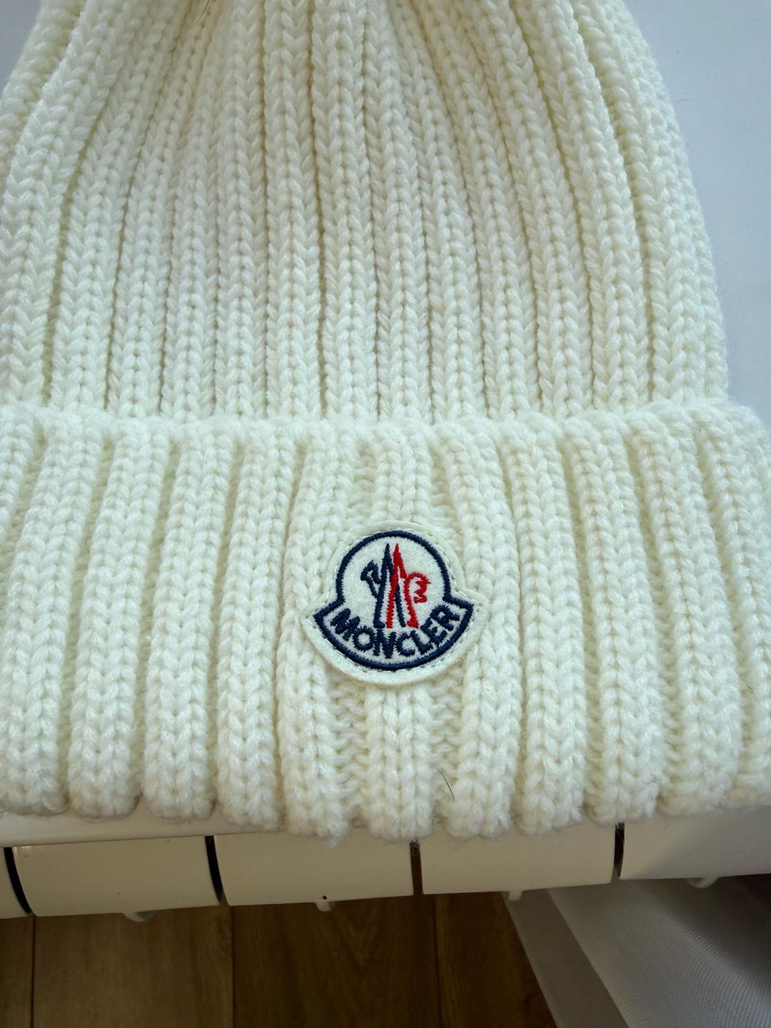 Moncler Женская шапка Moncler — фото 2