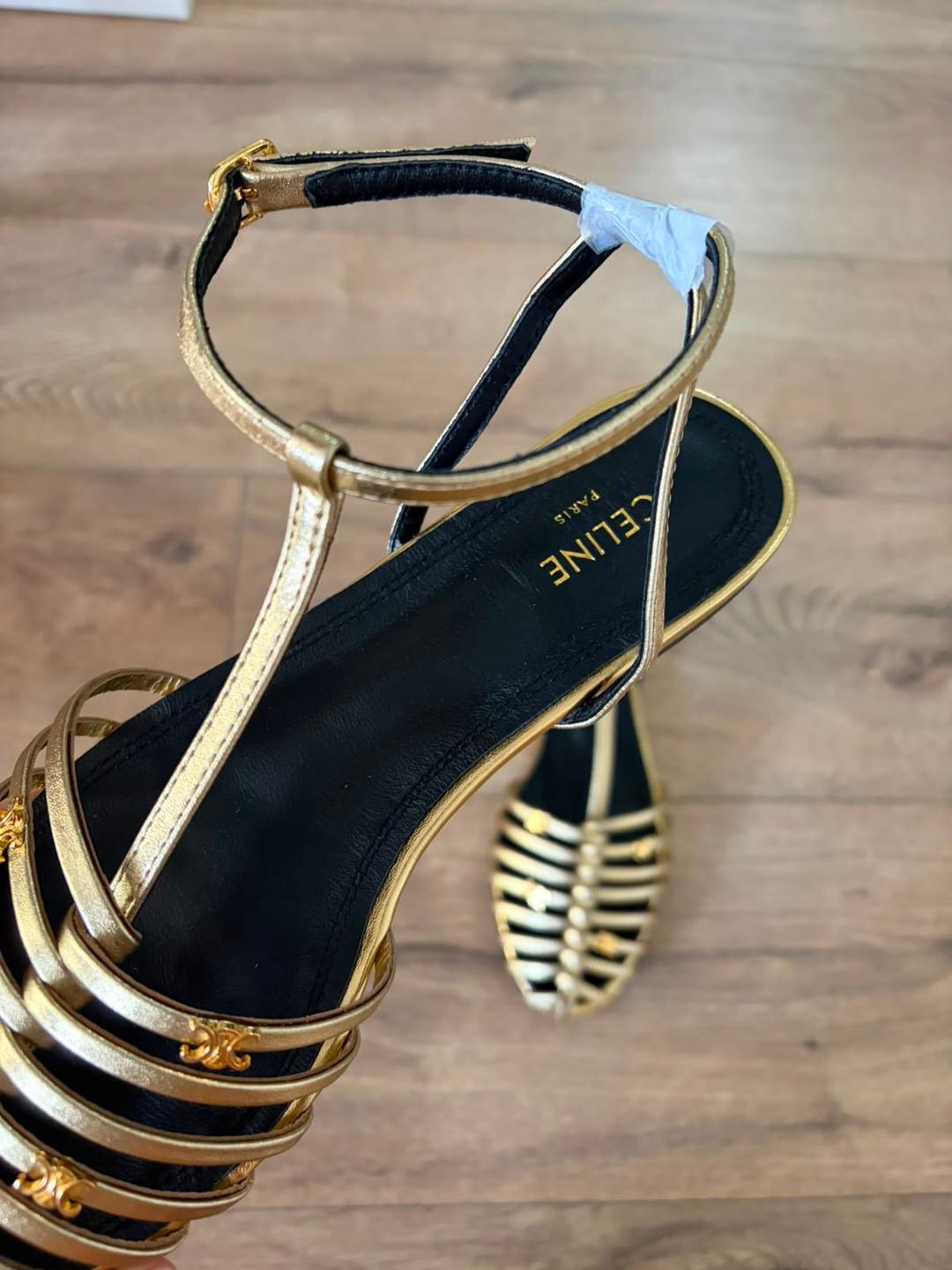Celine Продам сандалии от бренда Celine — фото 2