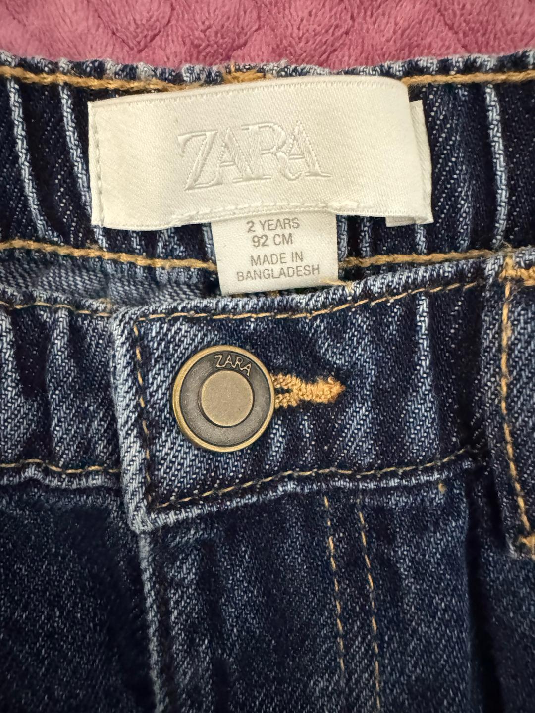 Zara Джинсы Zara с вышивкой для девочки — фото 2