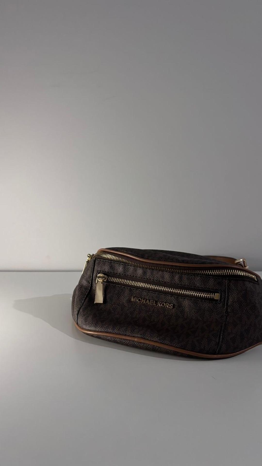 Michael Kors Сумка Michael kors поясная — фото 2