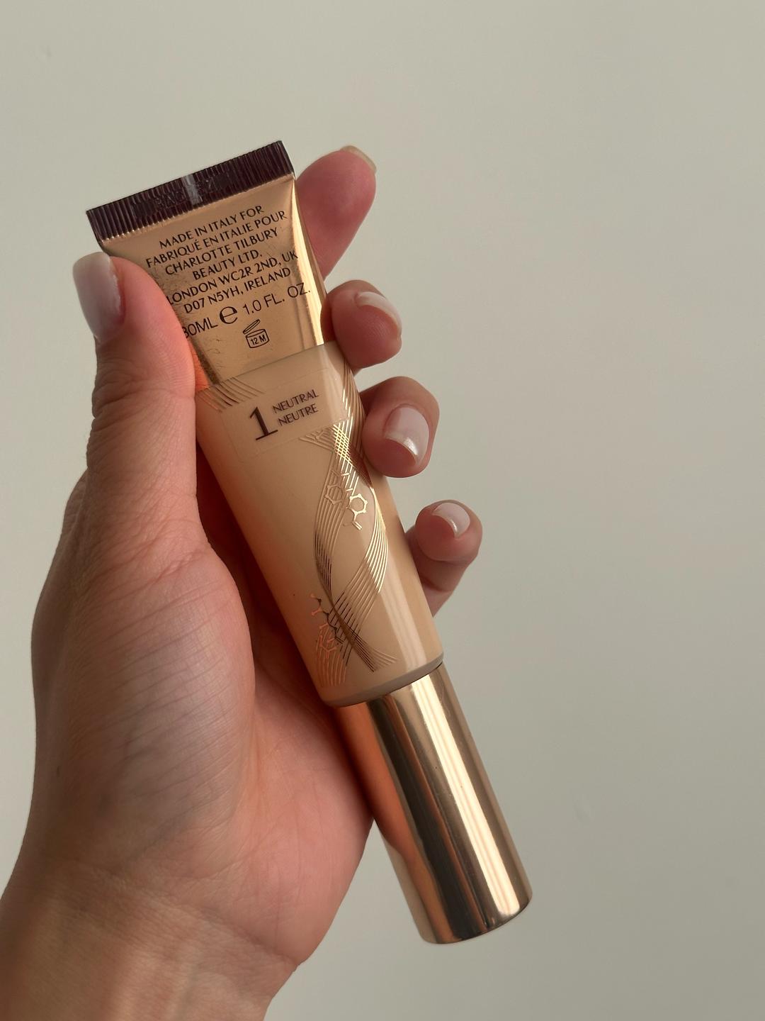 Charlotte Tilbury Charlotte Tilbury beautiful skin foundation — фото 2