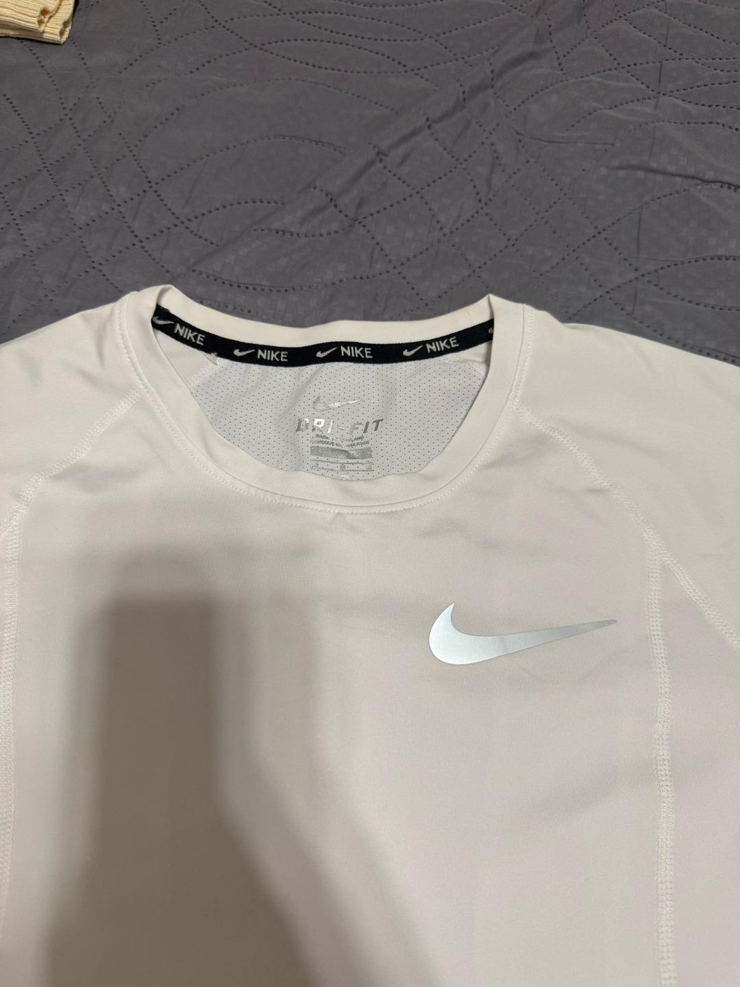 Nike Спортивная футболка Nike — фото 2