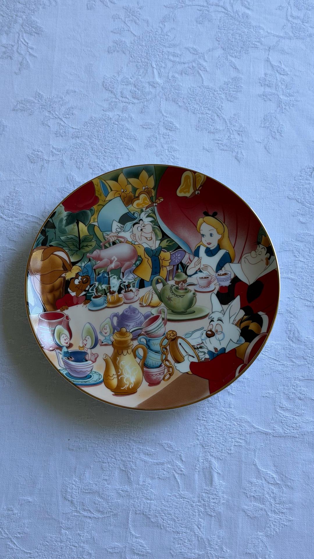 Disney Коллекционная тарелка Disney «Alice in Wonderland» — фото 2