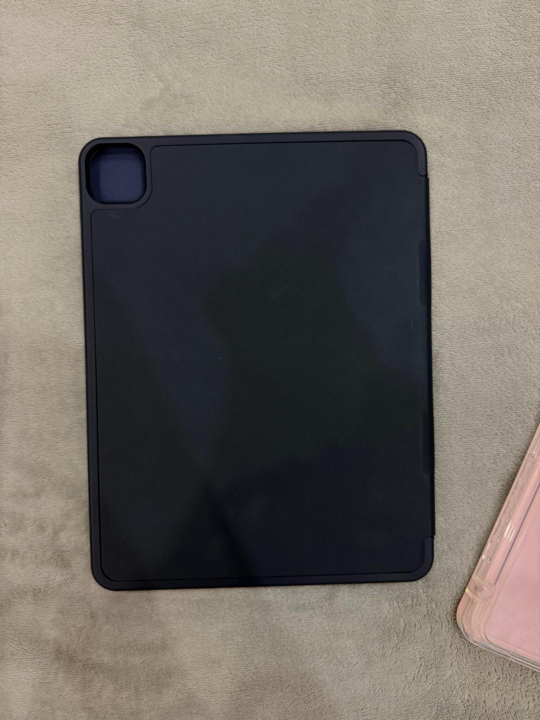 продается чехол на ipad air 11(2024/25/26) — фото 2