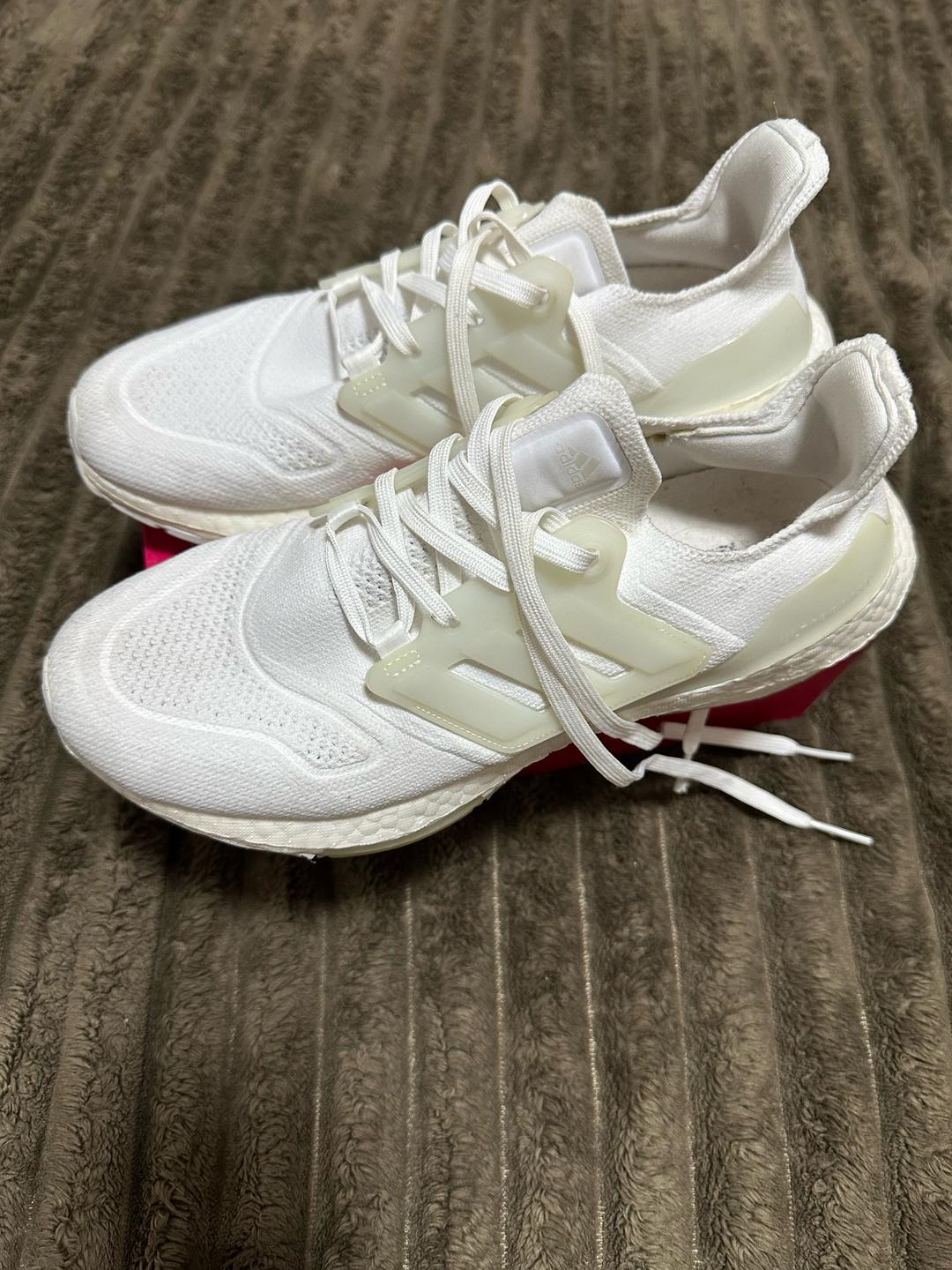 Adidas Женские кроссовки adidas Ultraboost — фото 2
