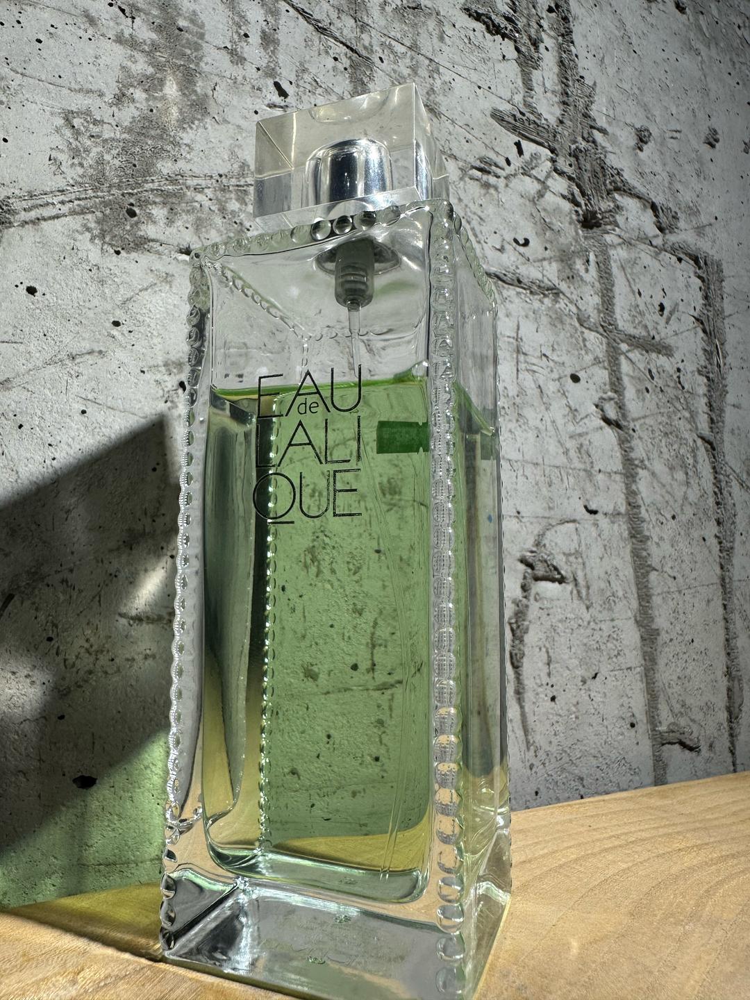 Lalique Eau de Lalique Туалетная вода 200 мл. — фото 2