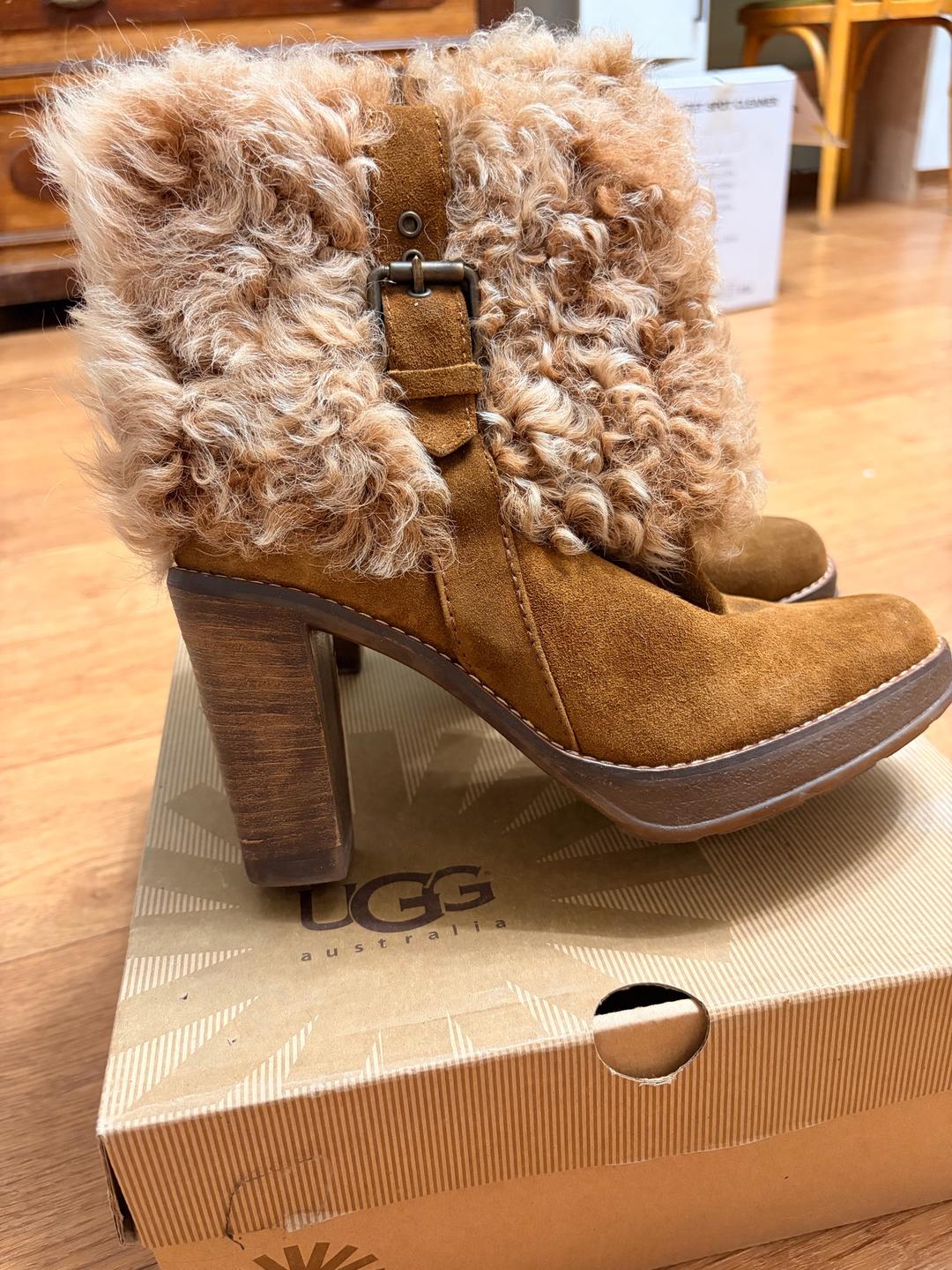 UGG Женские ботильоны UGG — фото 2