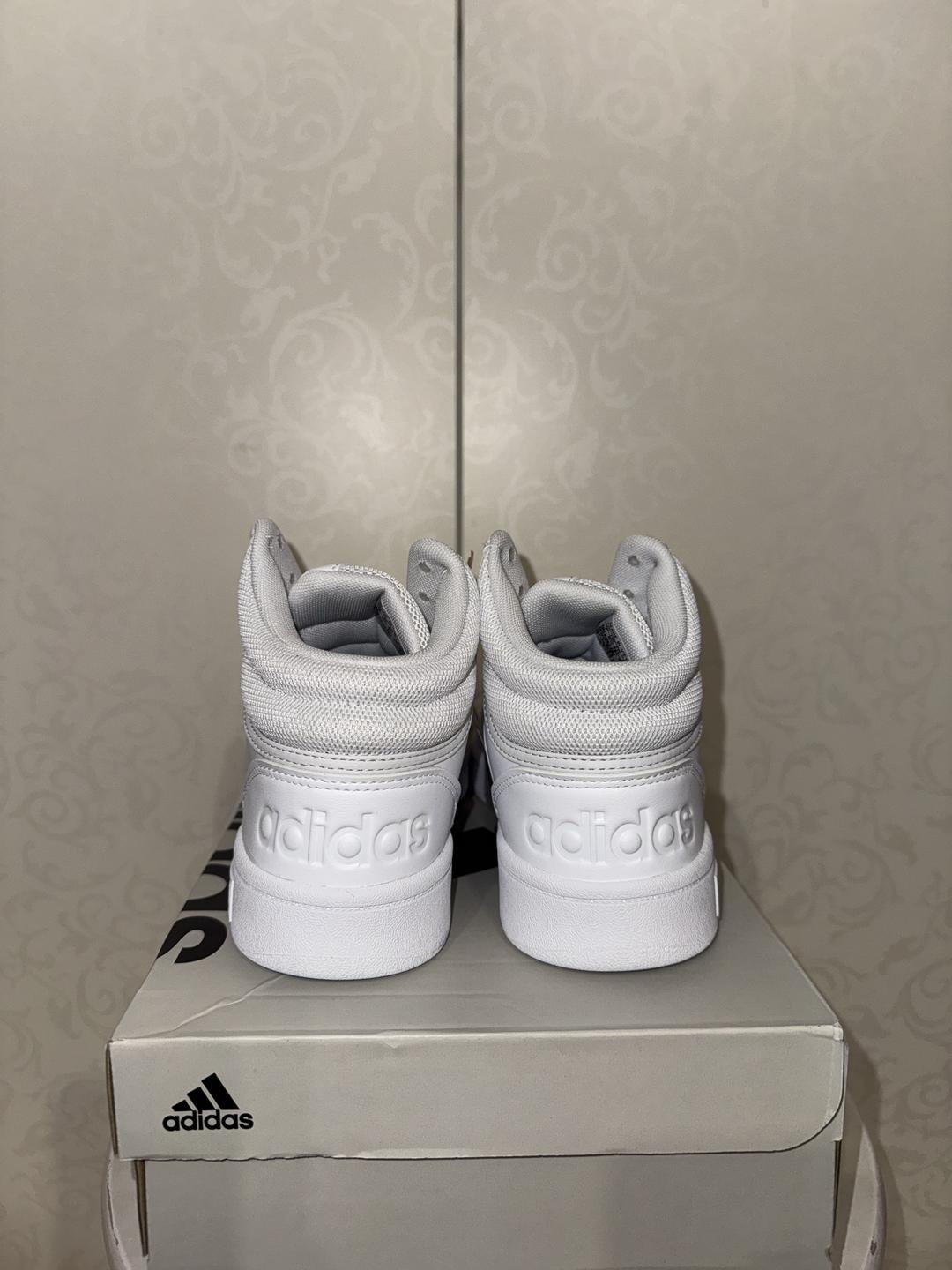 Adidas Женская обувь Adidas  — фото 2