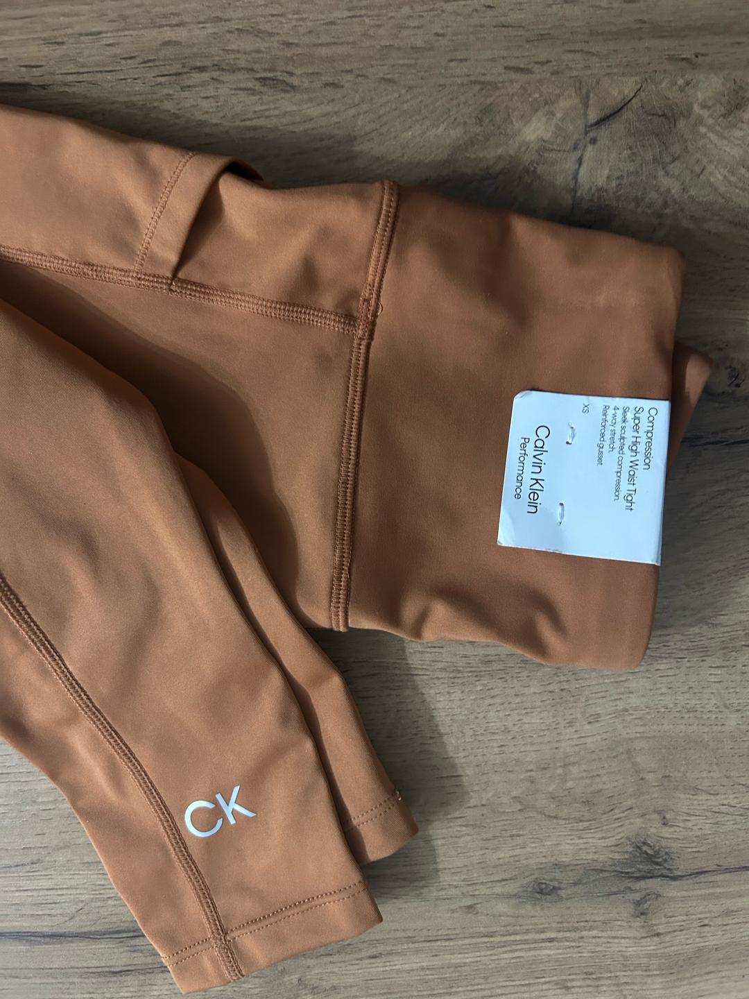 Calvin Klein Calvin Klein — фото 2