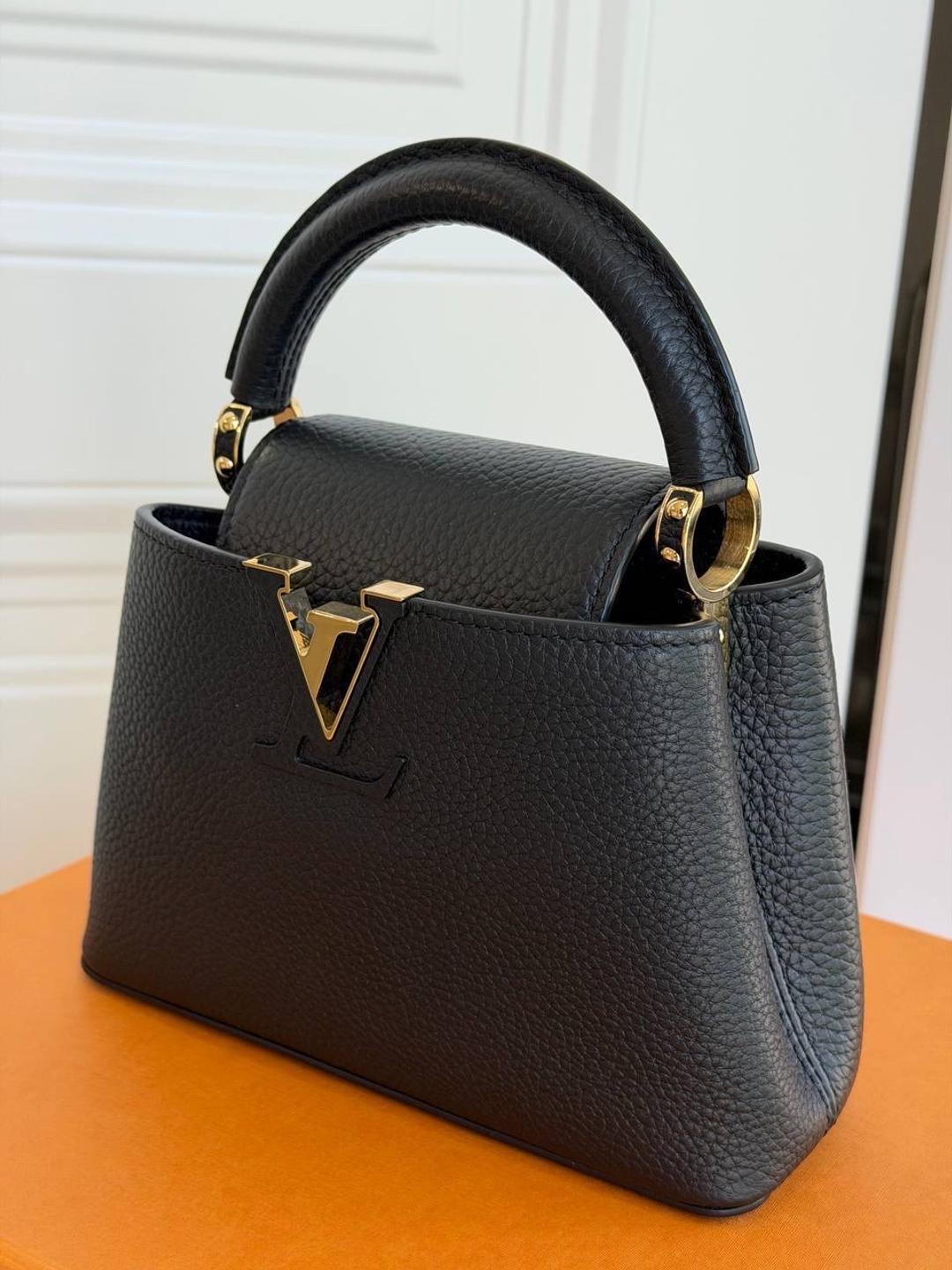 Louis Vuitton Сумка Louis Vuitton Capucines в размере BB — фото 2